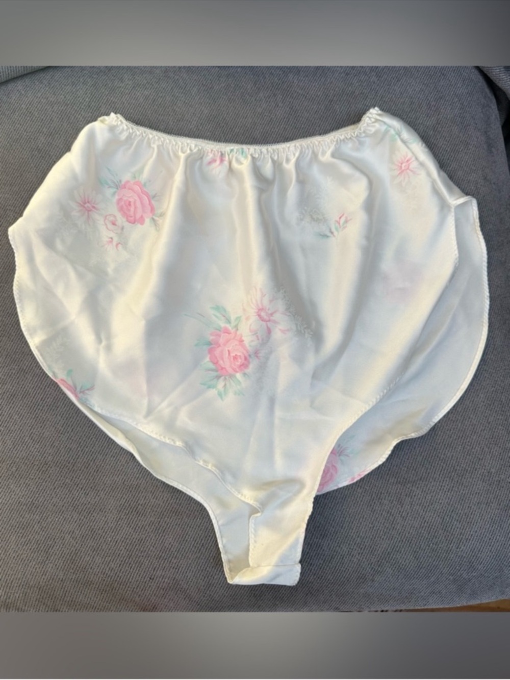 Vintage Texsheen lingerie satin panties w/ roses